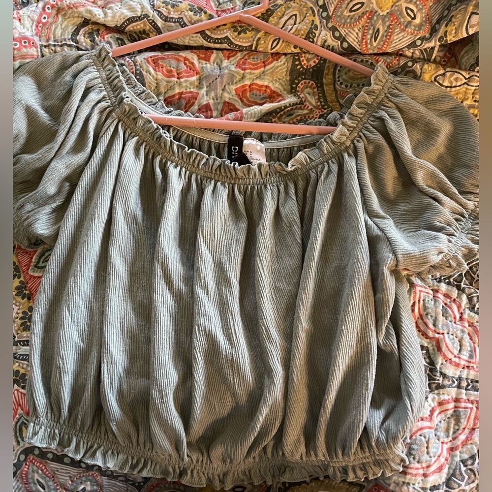 Crop top